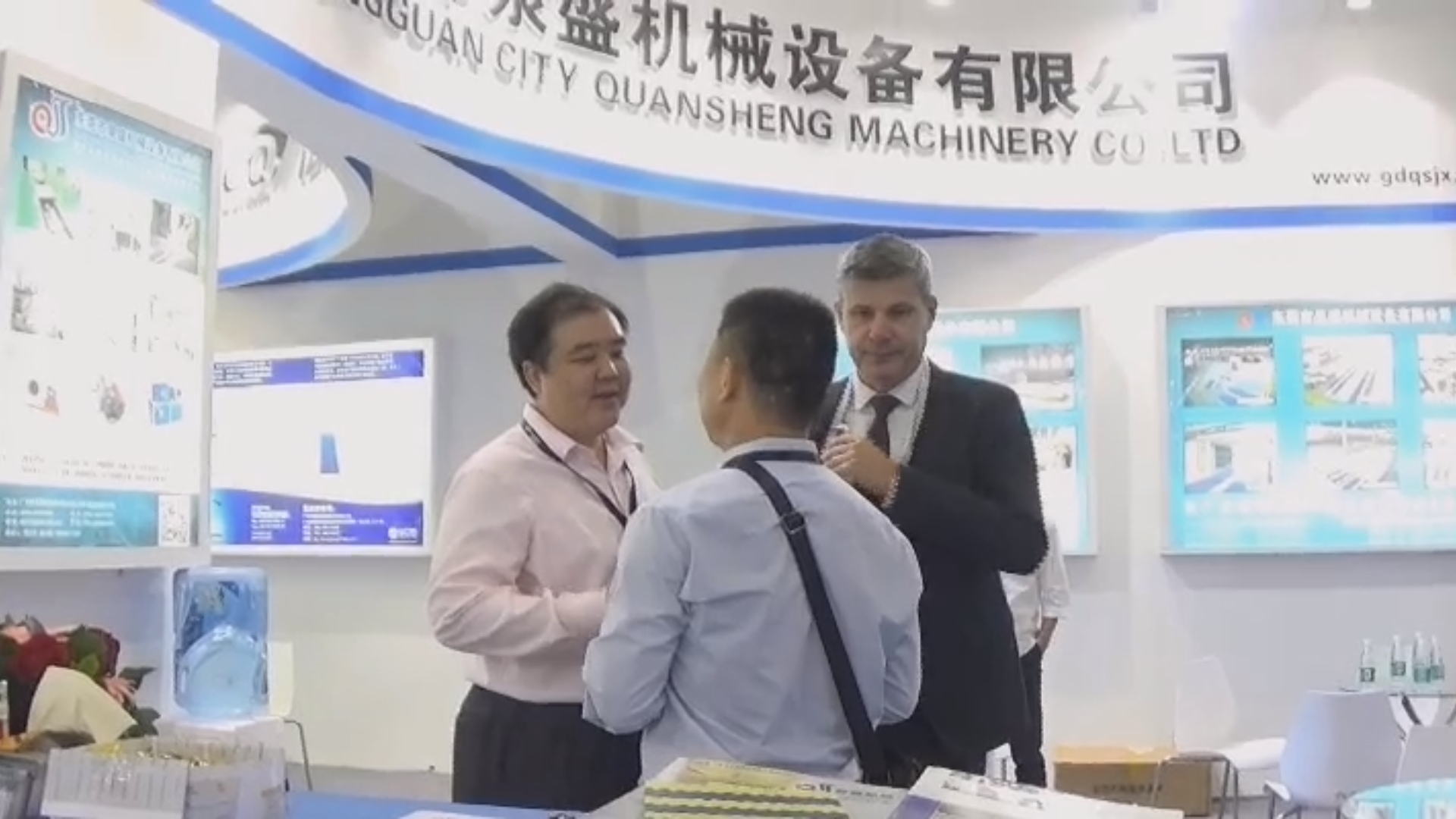 Quansheng Machinery plays the 3D animation produced by Xiamen Xuncheng at the exhibition